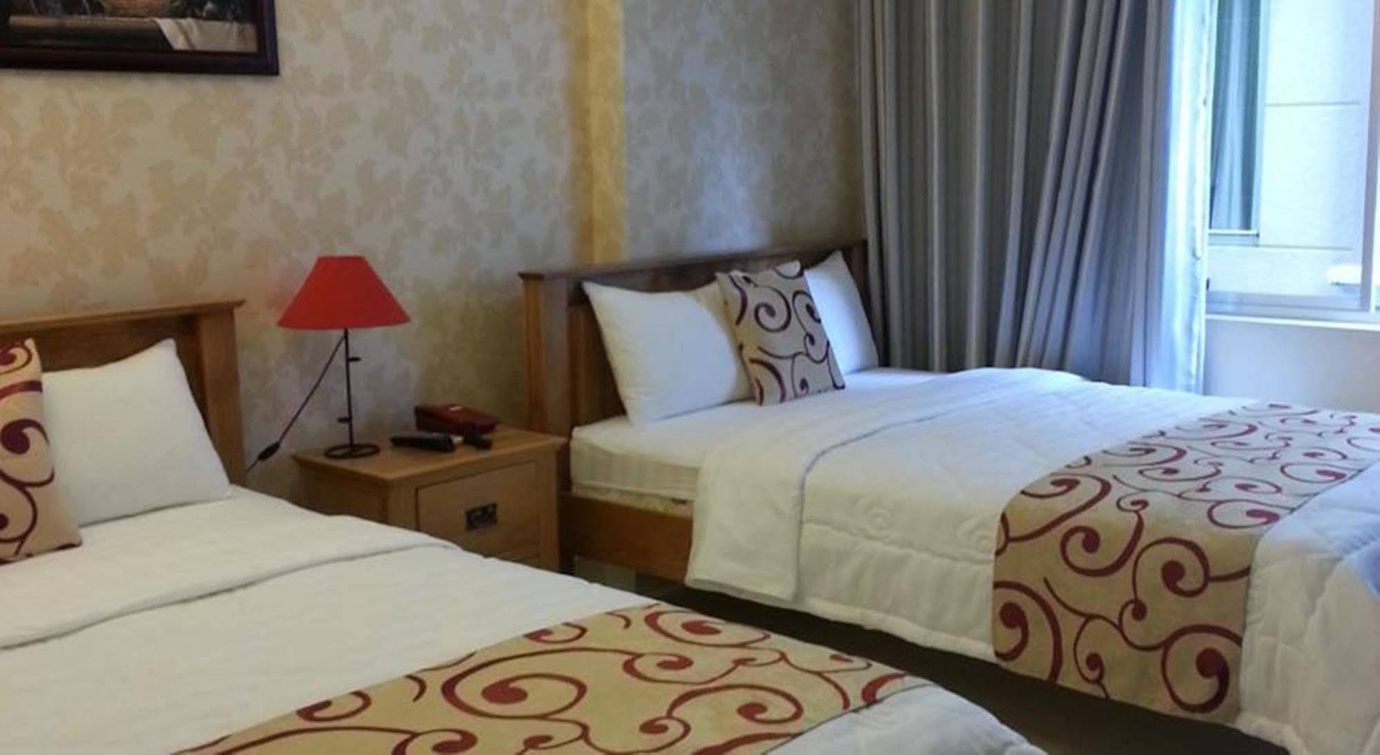 Khách sạn Phan Lan 2 *